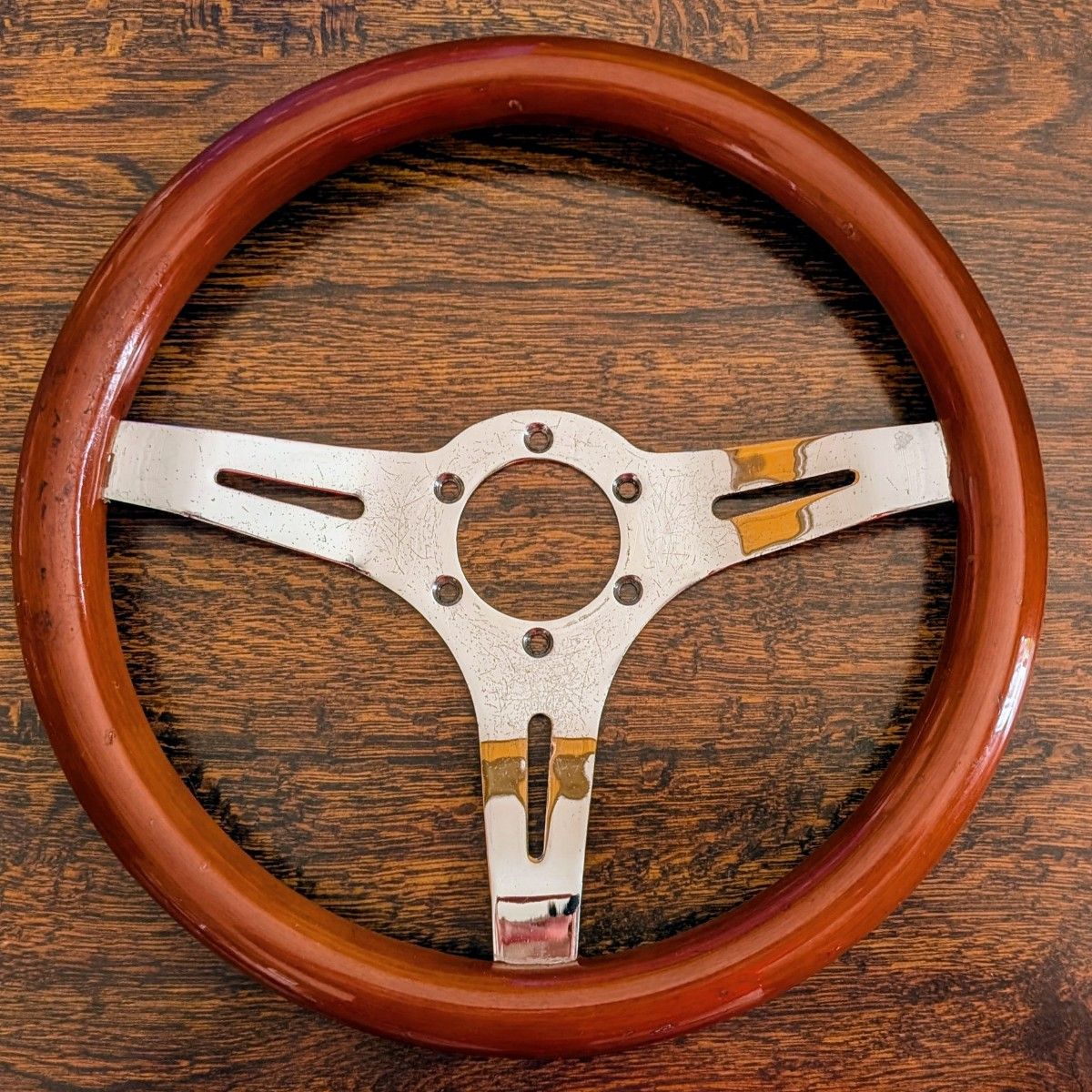 メーカー不明 ウッドステアリング 33φ ジャンク品 MOMO 当時物 メーカー不明 ウッドステアリング 33φ ジャンク品 MOMO 当時物