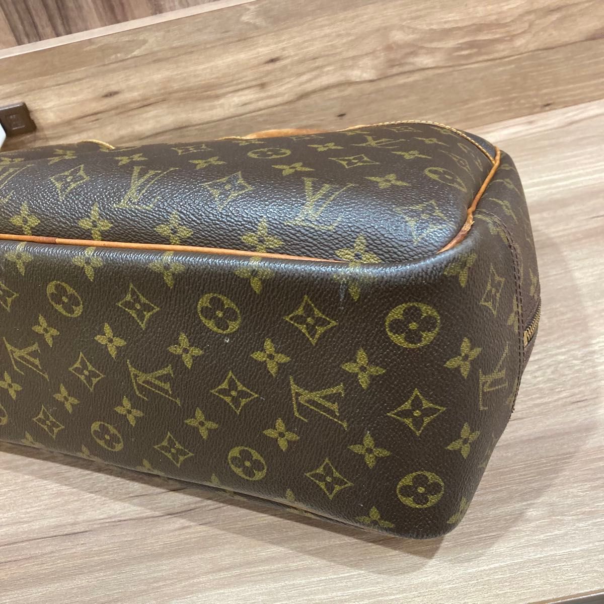 LOUIS VUITTON ルイヴィトン モノグラム ドーヴィル LOUIS VUITTON ルイヴィトン モノグラム ドーヴィル