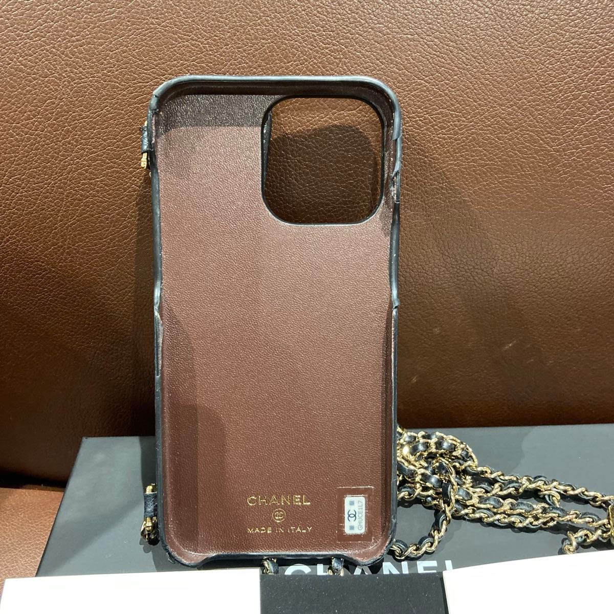 激レア CHANEL シャネル iPhoneケース スマホケース チェーン 激レア CHANEL シャネル iPhoneケース スマホケース チェーン