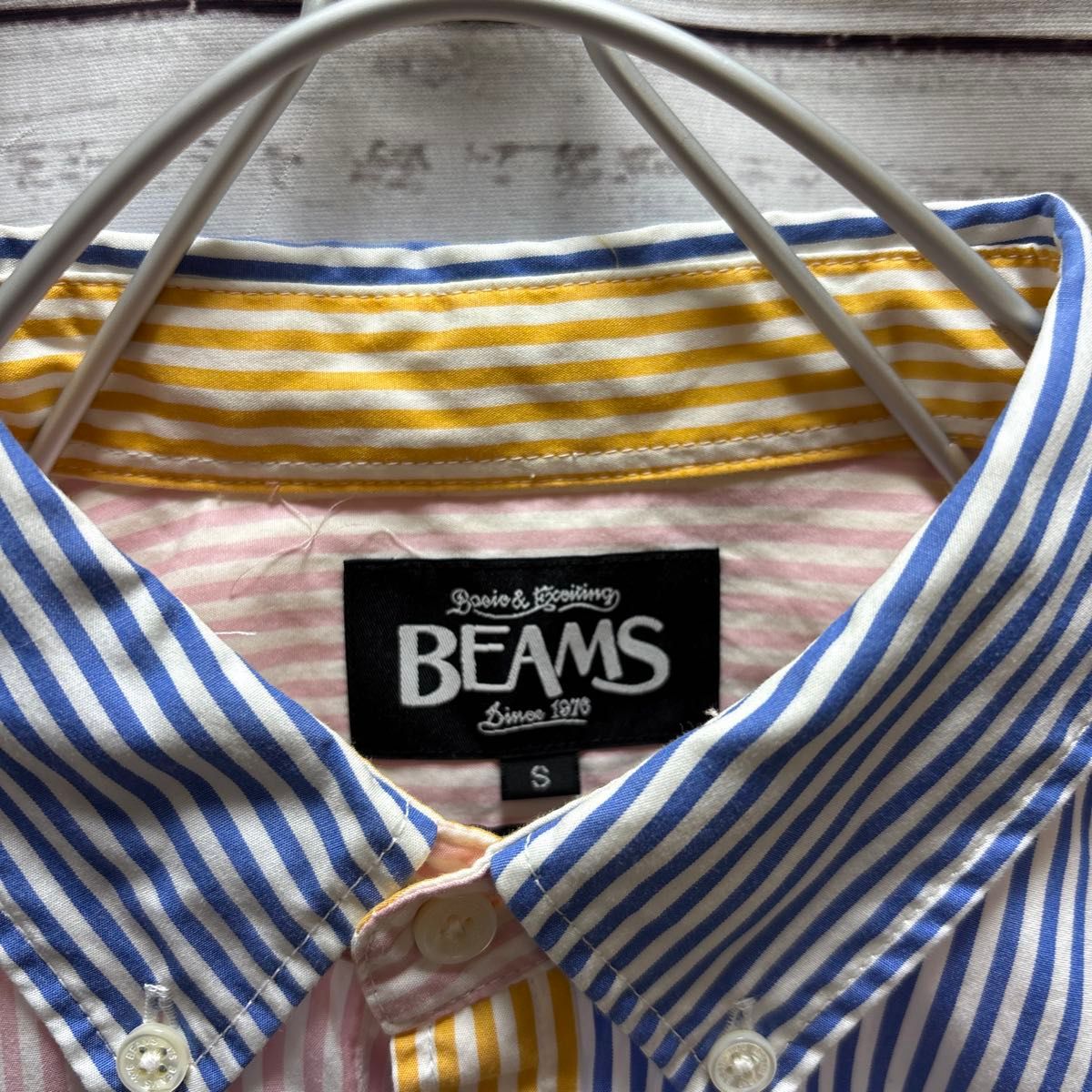 BEAMS クレイジーパターンストライプ柄シャツ ボタンダウン 春 BEAMS クレイジーパターンストライプ柄シャツ ボタンダウン 春