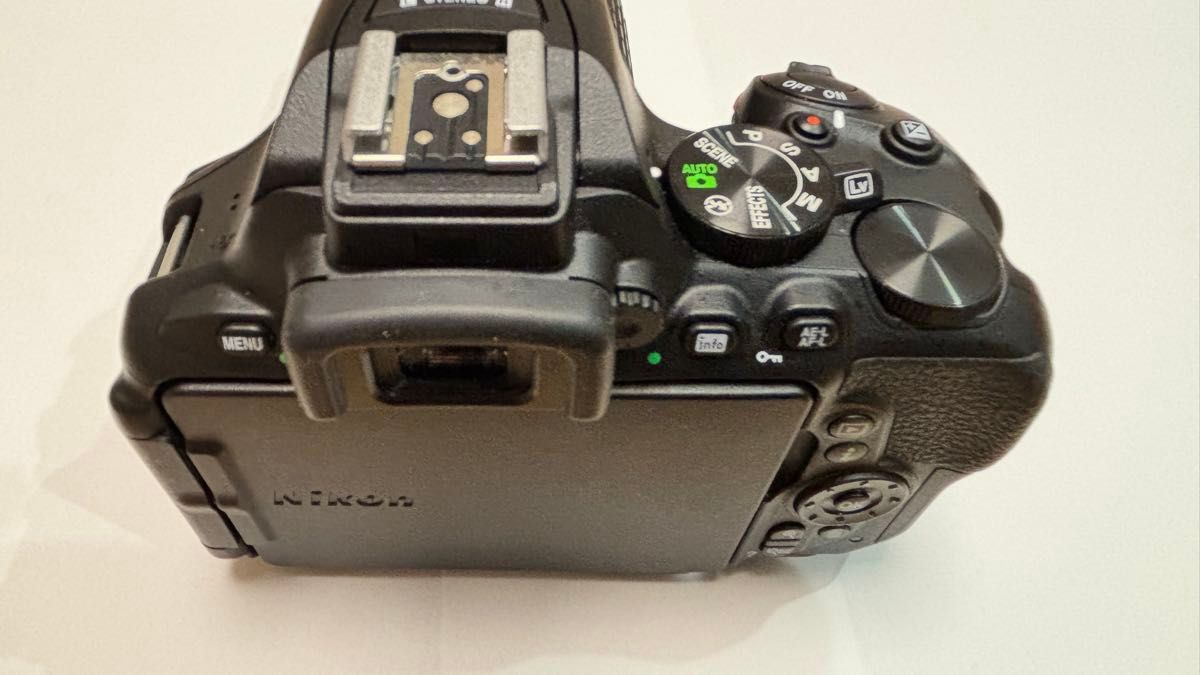 付属品多数 Nikon D5600 デジタル一眼レフカメラ レンズキット 付属品多数 Nikon D5600 デジタル一眼レフカメラ レンズキット