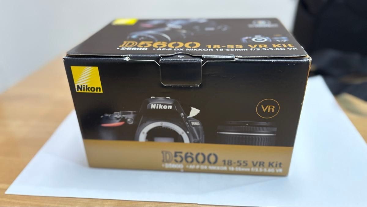 付属品多数 Nikon D5600 デジタル一眼レフカメラ レンズキット 付属品多数 Nikon D5600 デジタル一眼レフカメラ レンズキット