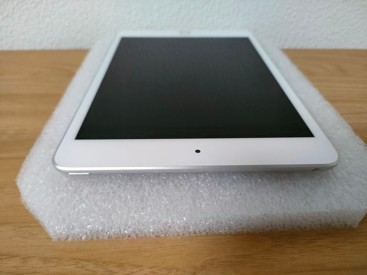 iPad mini 第5世代 Wi-Fi 256GB シルバー MUU52J/A A2133 動作 iPad mini 第5世代 Wi-Fi 256GB シルバー MUU52J/A A2133 動作