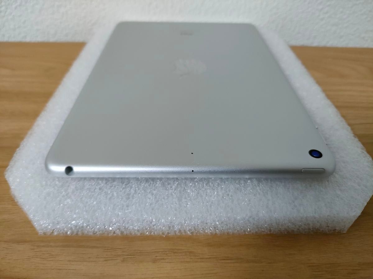 iPad mini 第5世代 Wi-Fi 256GB シルバー MUU52J/A A2133 動作 iPad mini 第5世代 Wi-Fi 256GB シルバー MUU52J/A A2133 動作