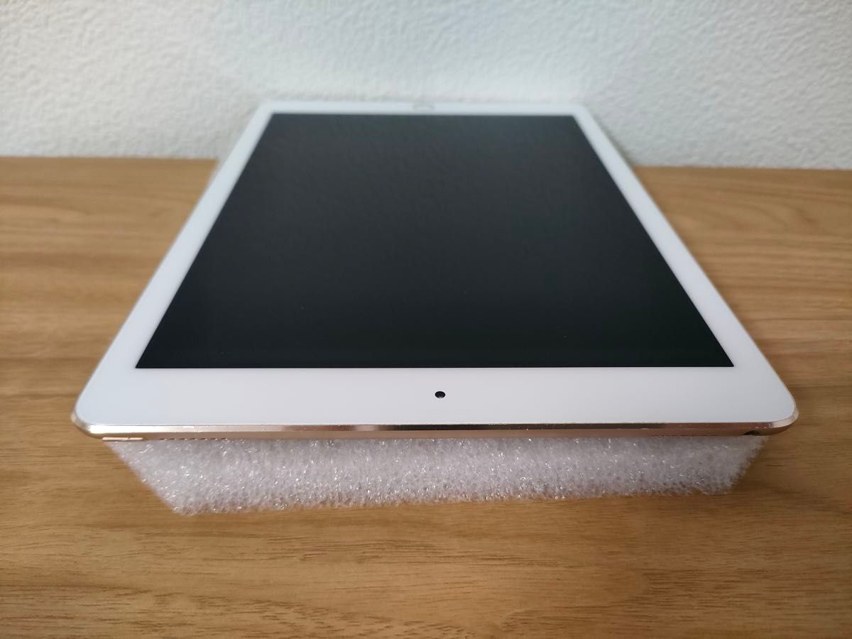 iPad Pro 9 7インチ Wi-Fiモデル 32GB ゴールド MLMQ2J/A A1673 iPad Pro 9 7インチ Wi-Fiモデル 32GB ゴールド MLMQ2J/A A1673