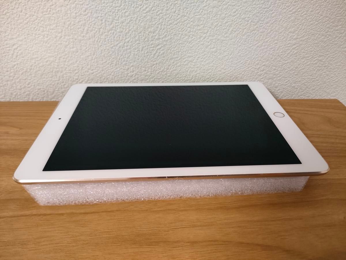 iPad Pro 9 7インチ Wi-Fiモデル 32GB ゴールド MLMQ2J/A A1673 iPad Pro 9 7インチ Wi-Fiモデル 32GB ゴールド MLMQ2J/A A1673