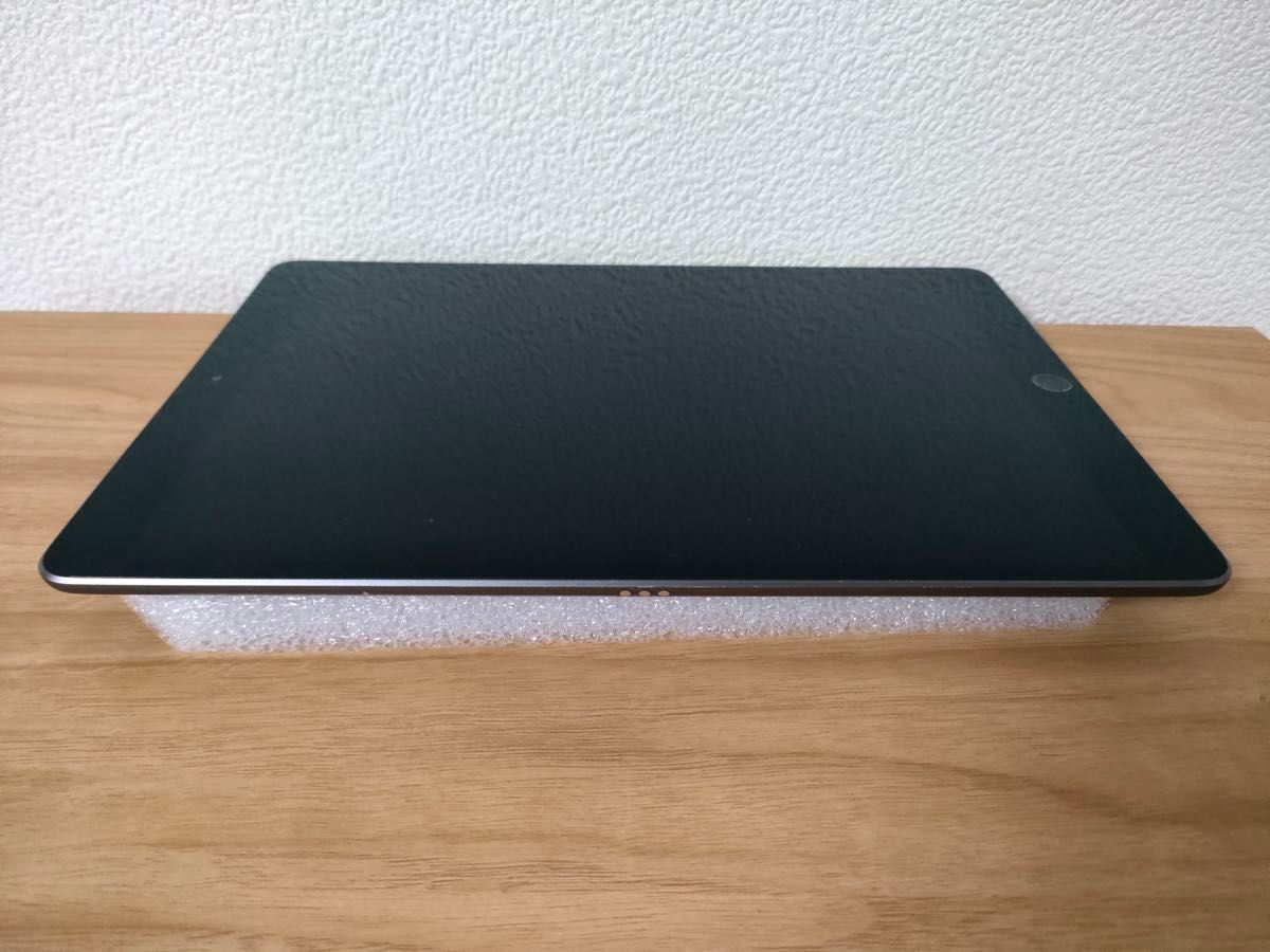 iPad Air 第3世代 Wi-Fi 64GB スペースグレイ MUUJ2J/A A2152 iPad Air 第3世代 Wi-Fi 64GB スペースグレイ MUUJ2J/A A2152