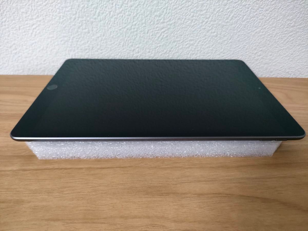 iPad Air 第3世代 Wi-Fi 64GB スペースグレイ MUUJ2J/A A2152 iPad Air 第3世代 Wi-Fi 64GB スペースグレイ MUUJ2J/A A2152