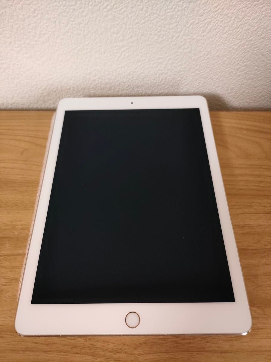 iPad Pro 9 7インチ Wi-Fiモデル 32GB ゴールド MLMQ2J/A A1673 iPad Pro 9 7インチ Wi-Fiモデル 32GB ゴールド MLMQ2J/A A1673