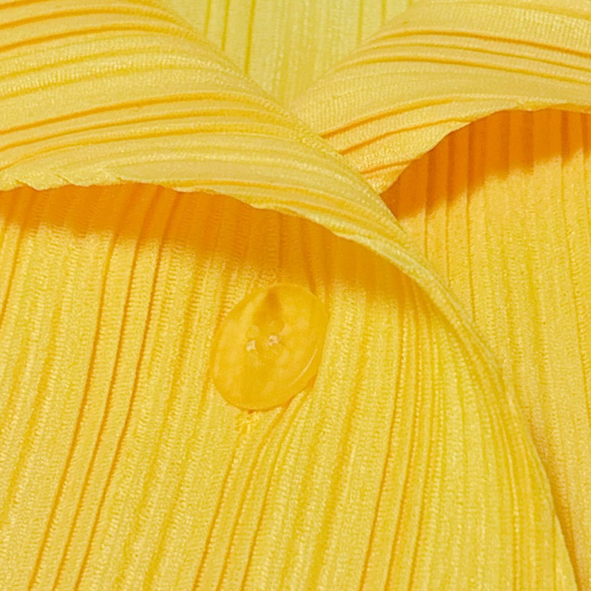 美品】PLEATS PLEASE プリーツプリーズ イッセイミヤケ イエロー 美品】PLEATS PLEASE プリーツプリーズ イッセイミヤケ イエロー