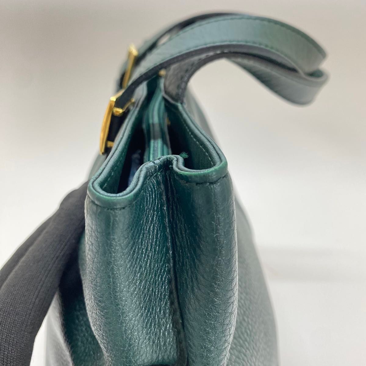 希少美品】Burberry グリーンハンドバッグ レザー ビンテージ 希少美品】Burberry グリーンハンドバッグ レザー ビンテージ