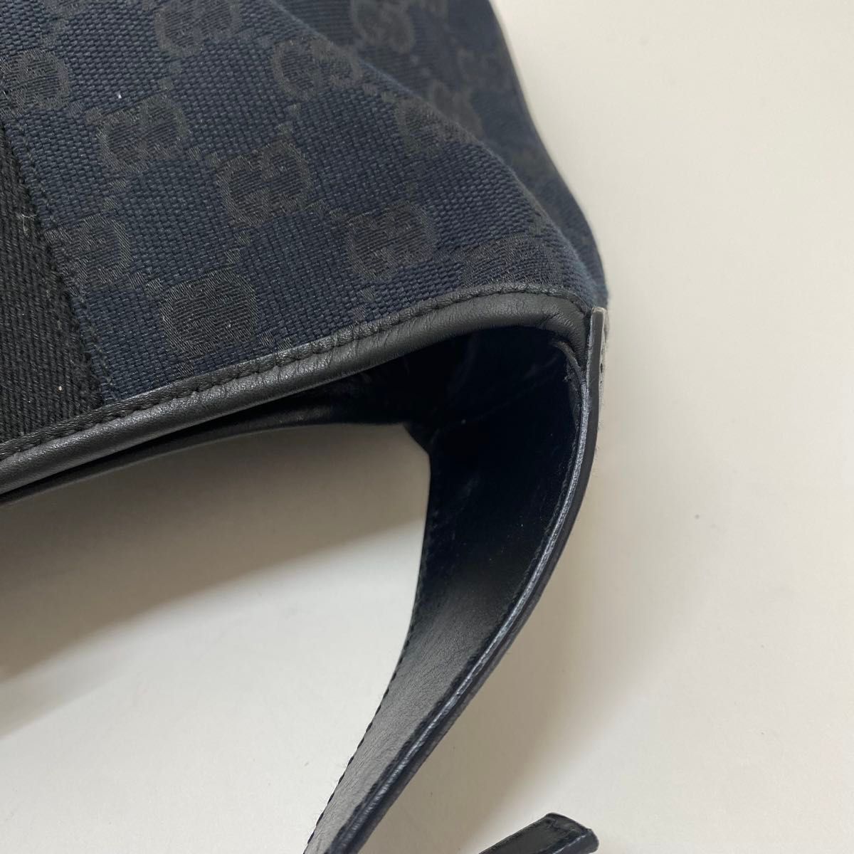 美品】GUCCI ワンショルダーバッグ カンデンスキー シェリー 美品】GUCCI ワンショルダーバッグ カンデンスキー シェリー