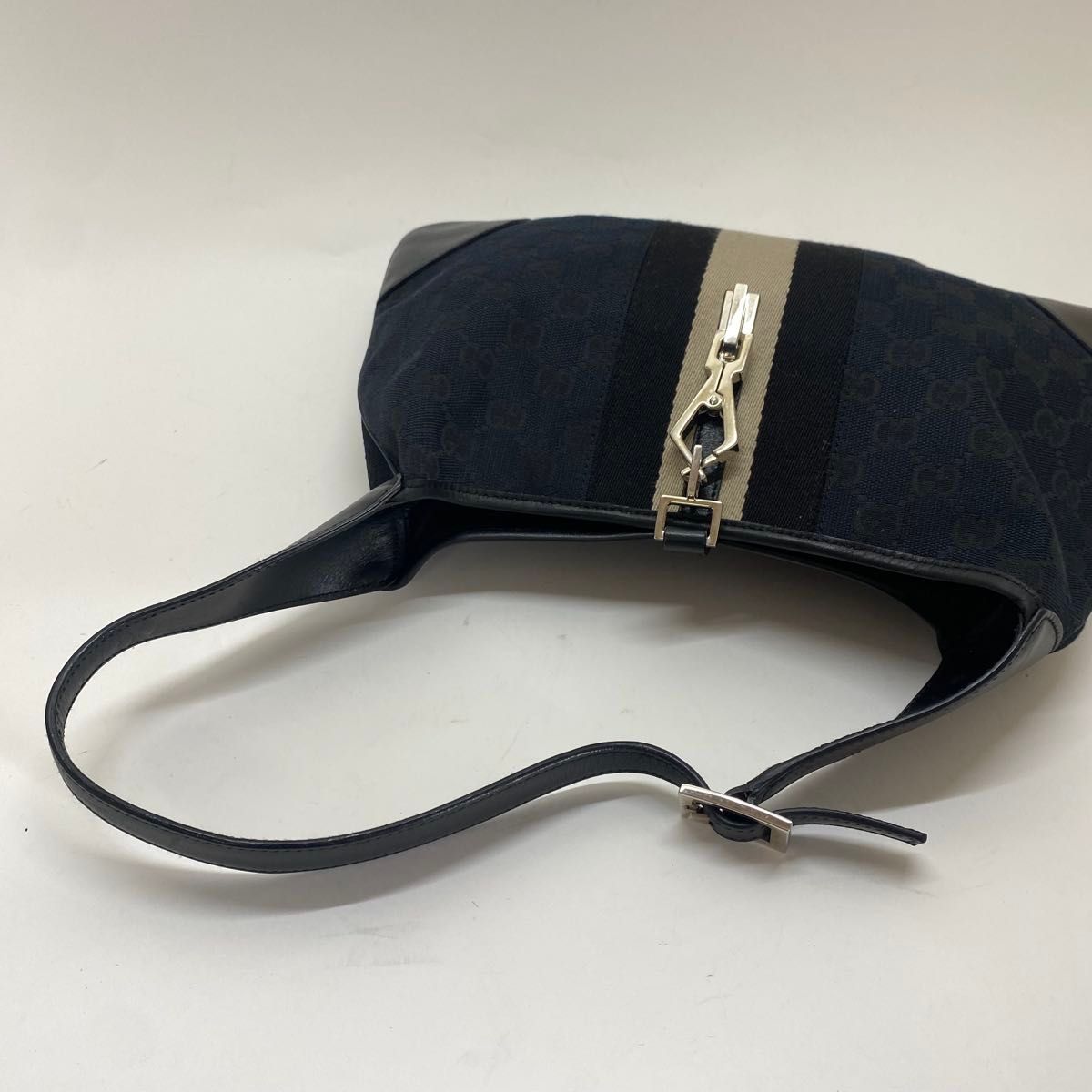 美品】GUCCI ワンショルダーバッグ カンデンスキー シェリー 美品】GUCCI ワンショルダーバッグ カンデンスキー シェリー