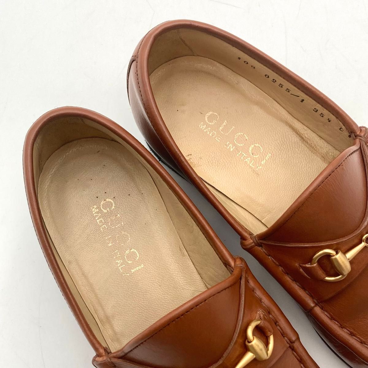 人気定番モデル【美品】GUCCI グッチ ローファー 革靴 シューズ 人気定番モデル【美品】GUCCI グッチ ローファー 革靴 シューズ