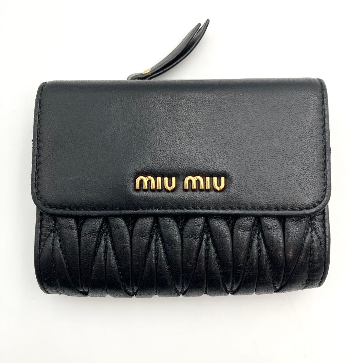 超美品・使用感少ない】miumiu ミュウミュウ マテラッセ 三 超美品・使用感少ない】miumiu ミュウミュウ マテラッセ 三