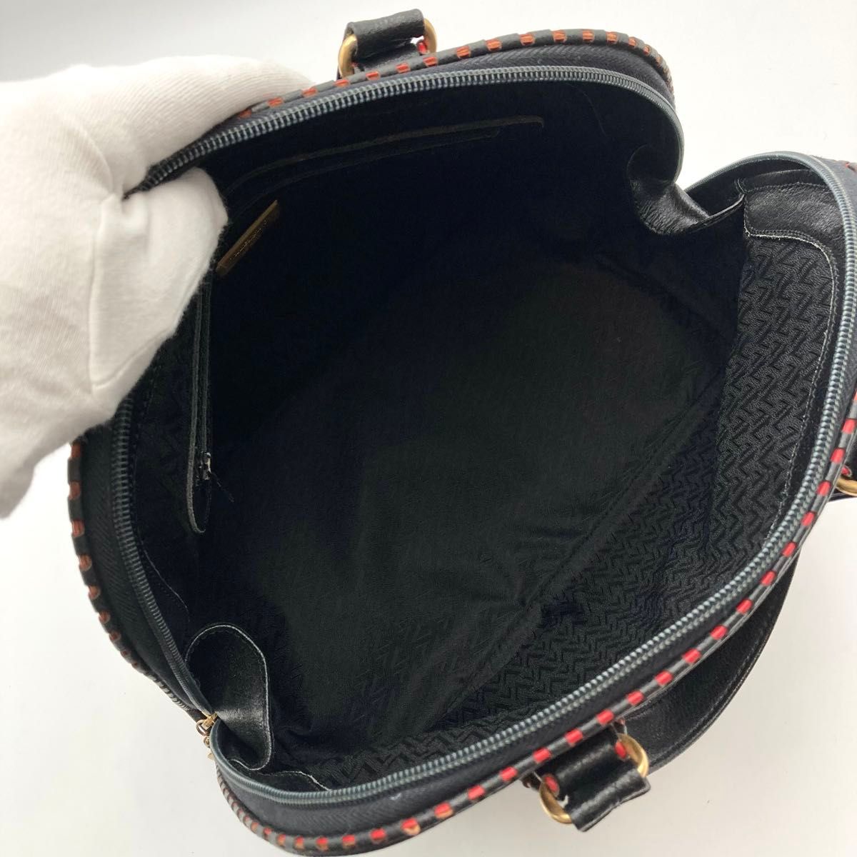 希少【美品】VALENTINO GARAVANI ヴァレンティノ ハンドバッグ 希少【美品】VALENTINO GARAVANI ヴァレンティノ ハンドバッグ