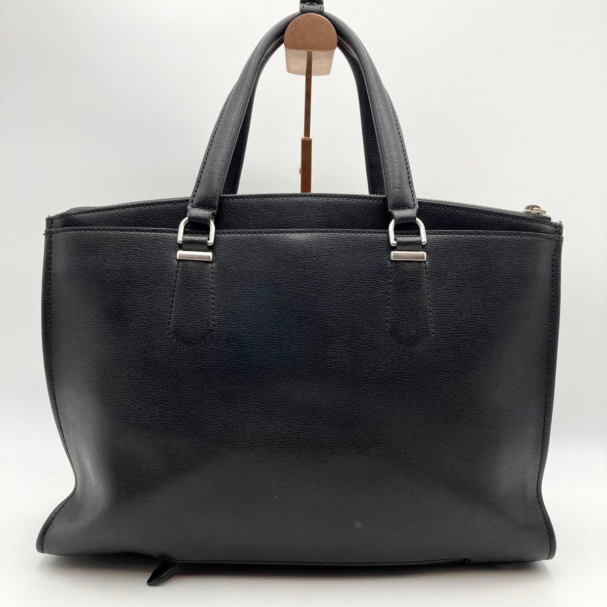 近年【美品】TUMI トゥミ シンクレア エマ ビジネスバッグ 近年【美品】TUMI トゥミ シンクレア エマ ビジネスバッグ