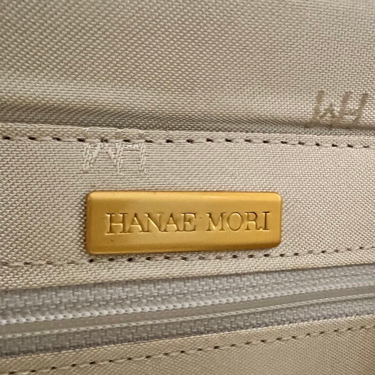 美品】HANAE MORI ハナエモリ 森英恵/ハート金具/パープル系色 美品】HANAE MORI ハナエモリ 森英恵/ハート金具/パープル系色