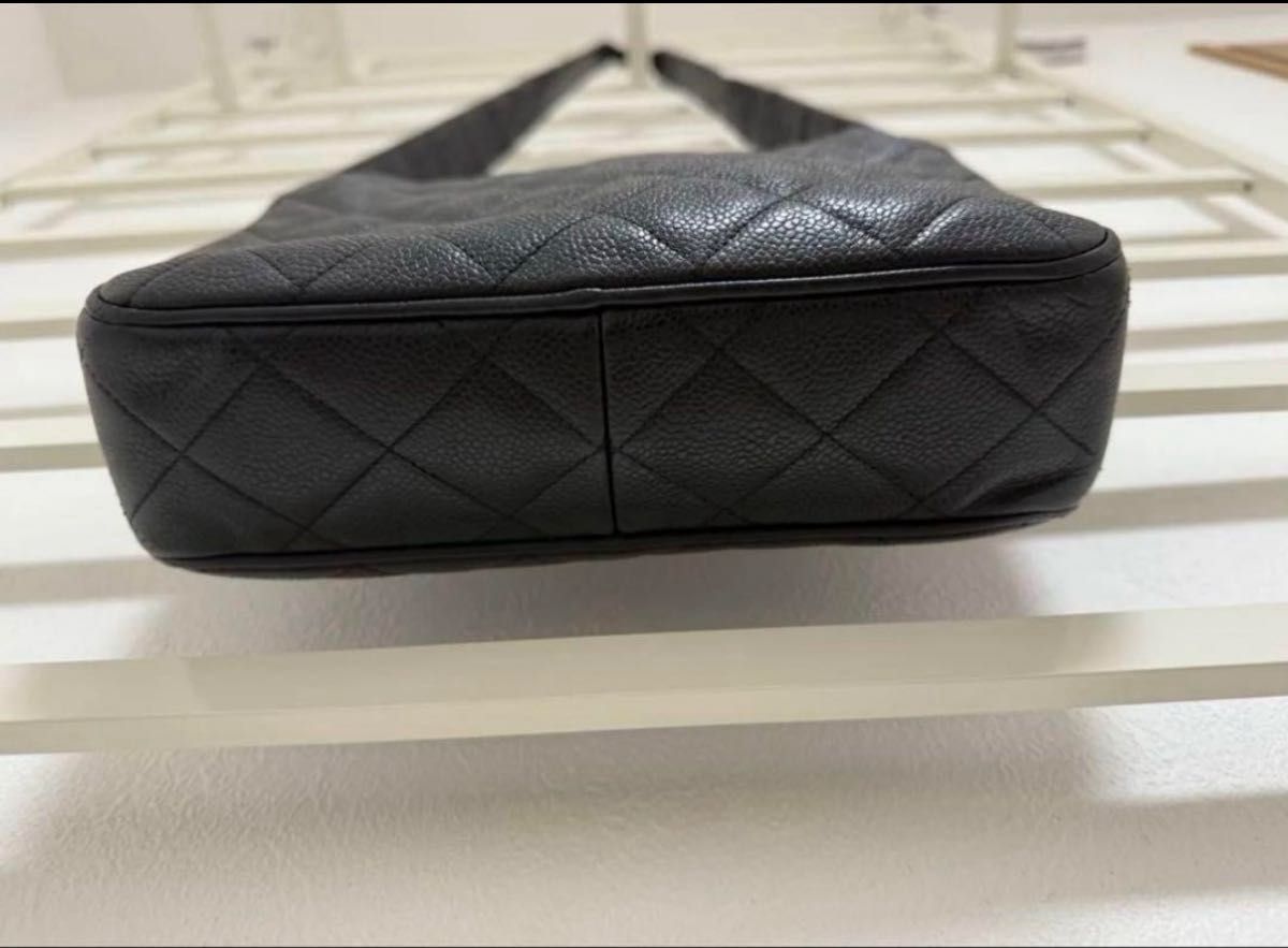 CHANEL シャネル キャビアスキン ショルダーバッグ ターンロック CHANEL シャネル キャビアスキン ショルダーバッグ ターンロック