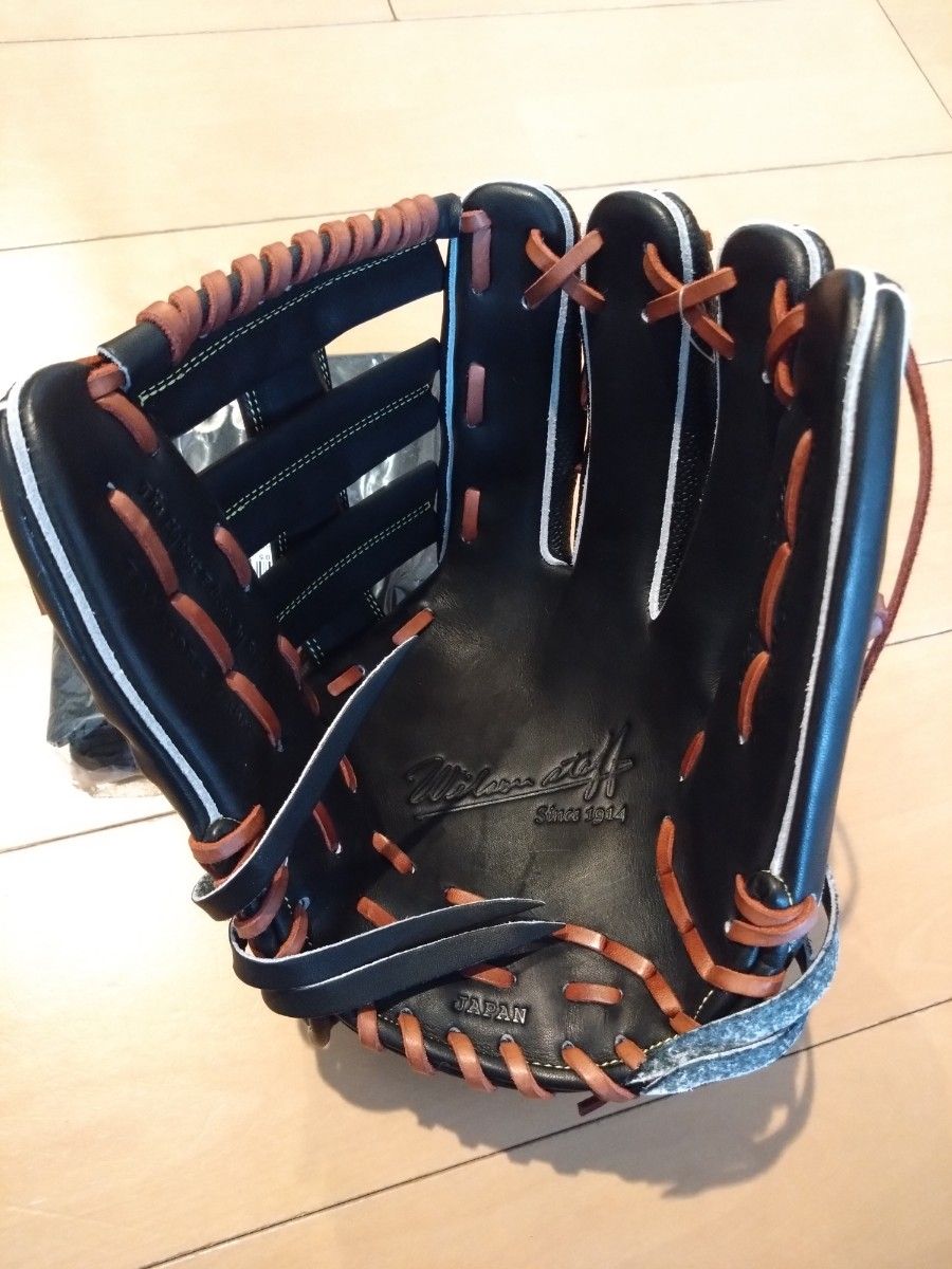 Wilson ウィルソン WBW101073 硬式外野手右投げ用 ブラックSS Wilson ウィルソン WBW101073 硬式外野手右投げ用 ブラックSS