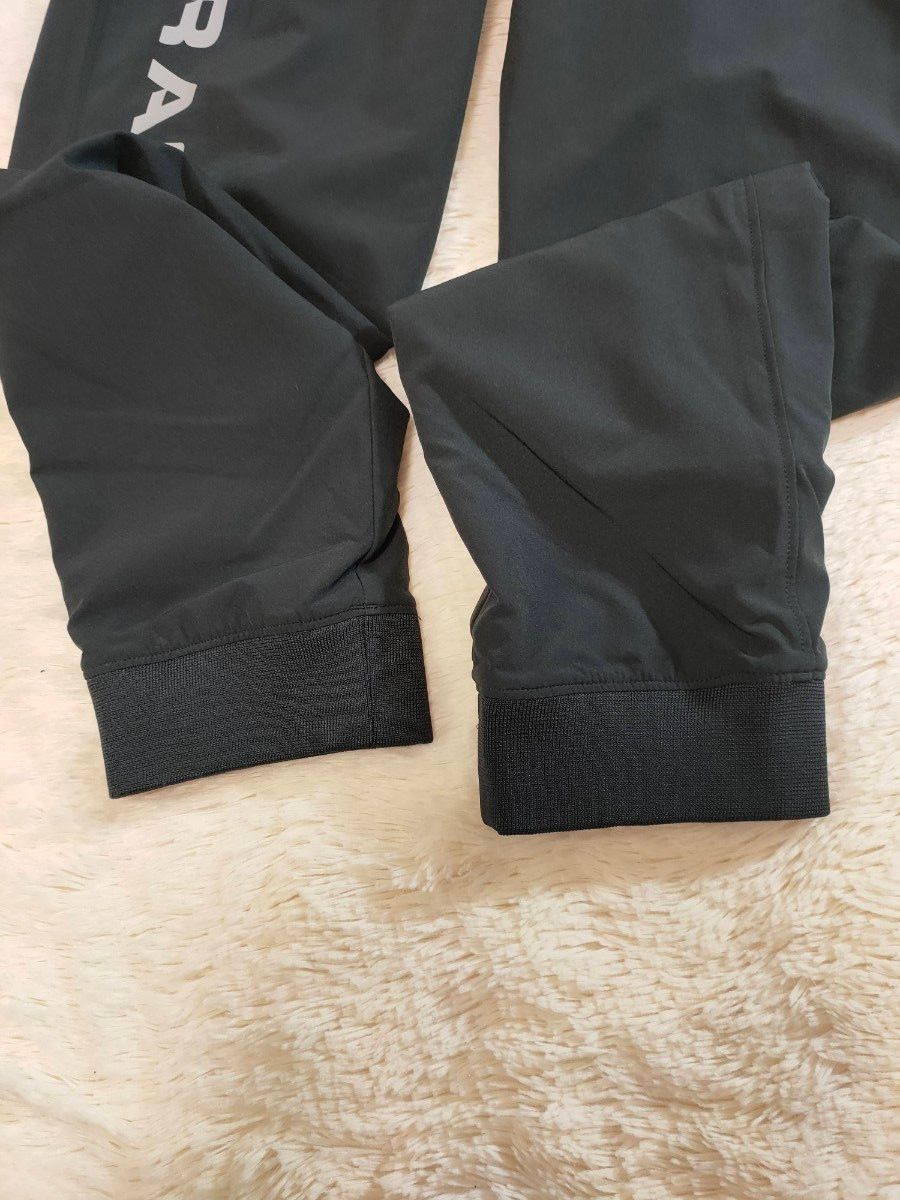 UNDERARMOUR アンダーアーマー セットアップ 裏起毛 白黒 上XL下 UNDERARMOUR アンダーアーマー セットアップ 裏起毛 白黒 上XL下