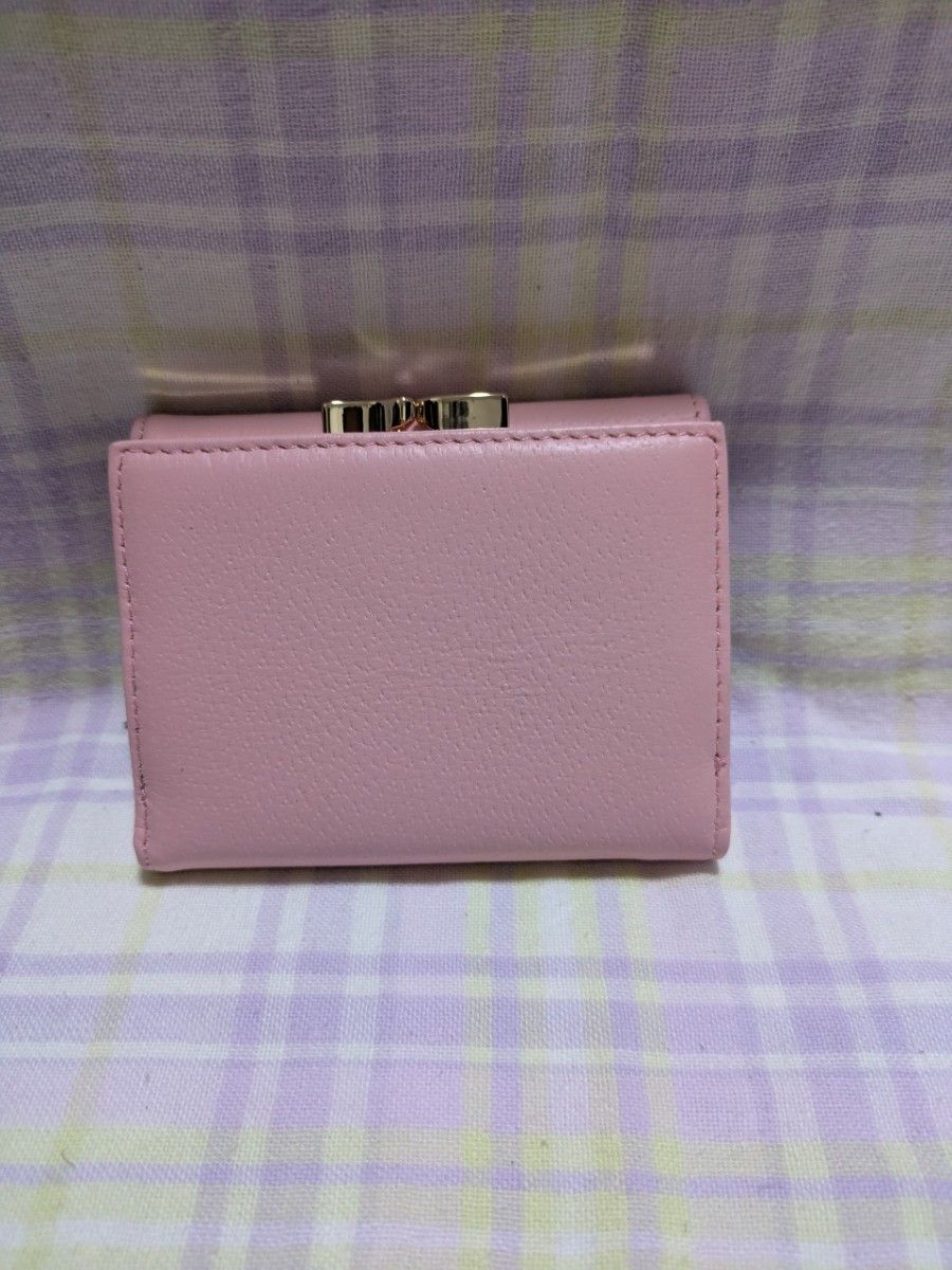 未使用Vivienne Westwood三つ折り財布 ピンク 913VW138|Yahoo 未使用Vivienne Westwood三つ折り財布 ピンク 913VW138|Yahoo