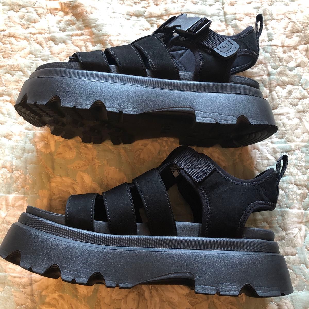 UGG サンダル CORA 25cm ブラック|Yahoo!フリマ(旧PayPayフリマ) UGG サンダル CORA 25cm ブラック|Yahoo!フリマ(旧PayPayフリマ)