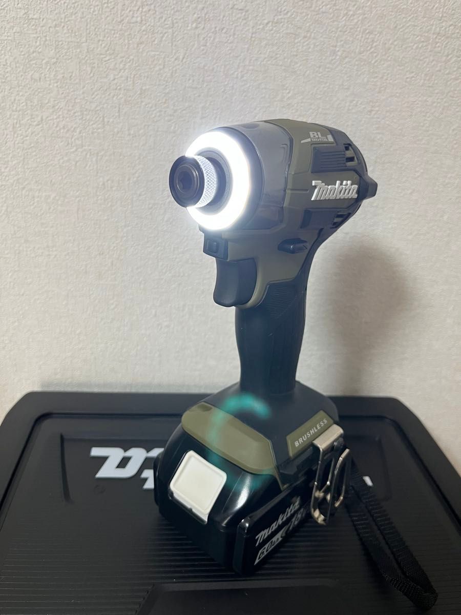 マキタ 充電式インパクトドライバ TD173DRGXO(オリーブ)中古品 マキタ 充電式インパクトドライバ TD173DRGXO(オリーブ)中古品