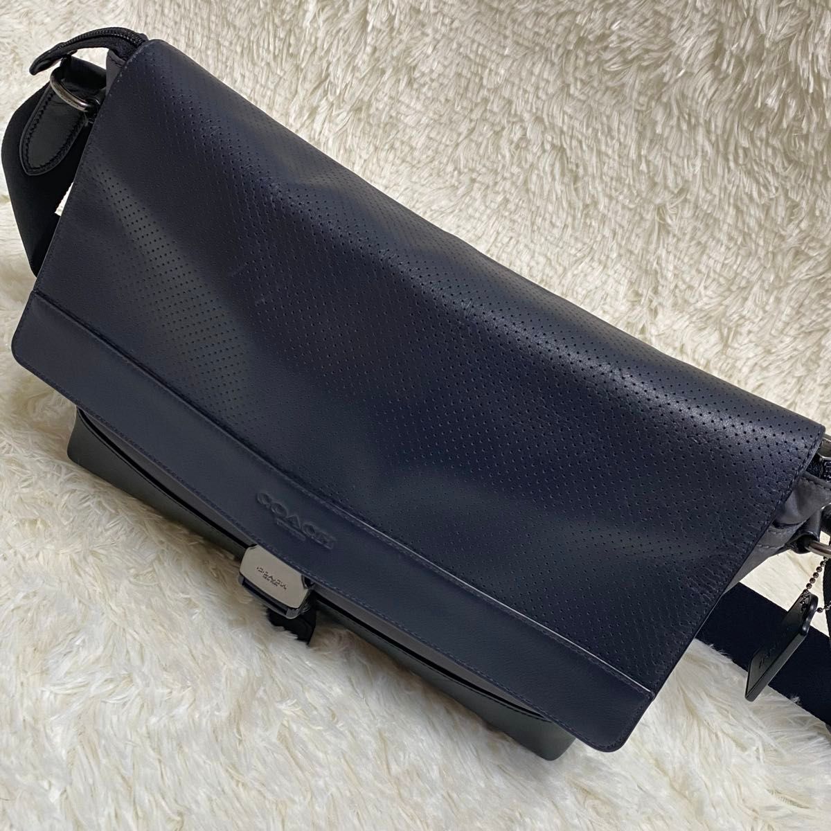 美品 coach コーチ メッセンジャーバッグ ショルダーバッグ 美品 coach コーチ メッセンジャーバッグ ショルダーバッグ