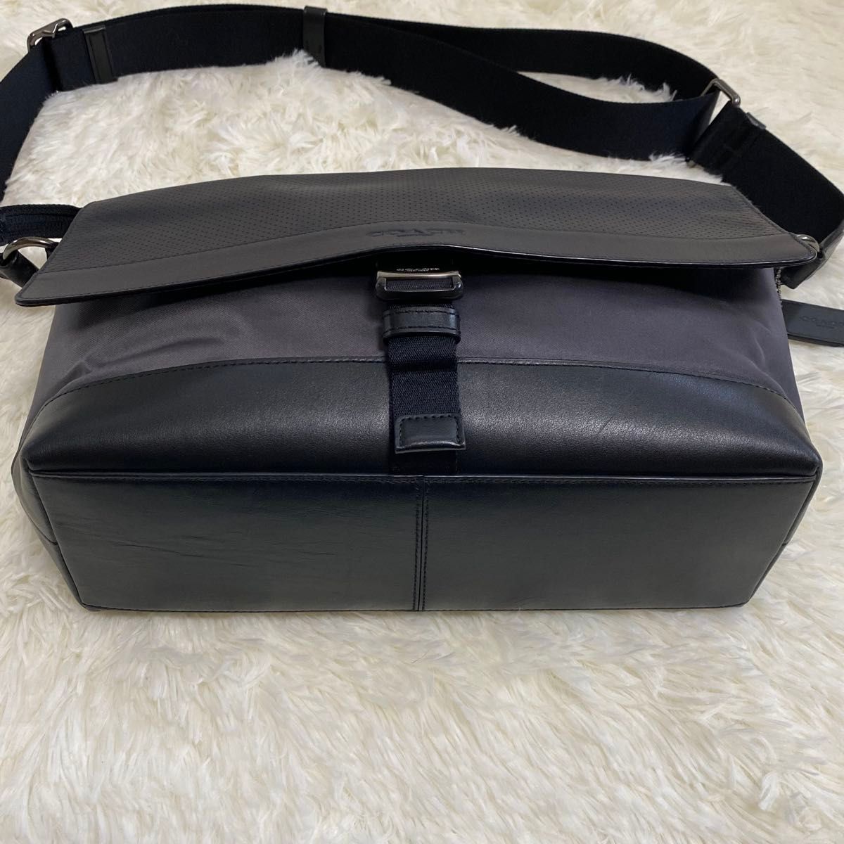 美品 coach コーチ メッセンジャーバッグ ショルダーバッグ 美品 coach コーチ メッセンジャーバッグ ショルダーバッグ