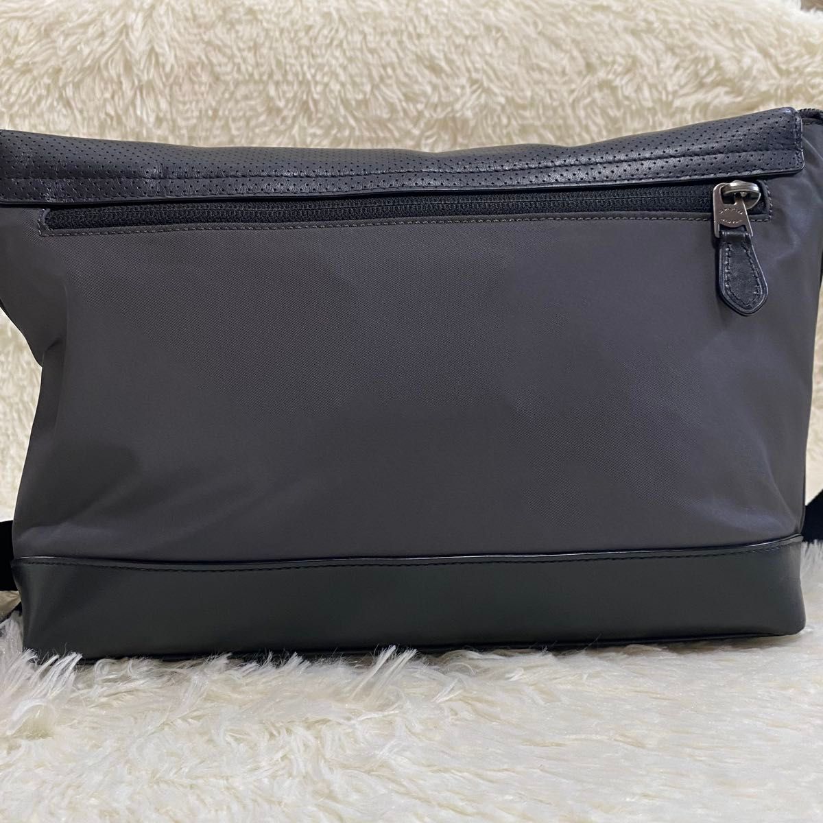 美品 coach コーチ メッセンジャーバッグ ショルダーバッグ 美品 coach コーチ メッセンジャーバッグ ショルダーバッグ