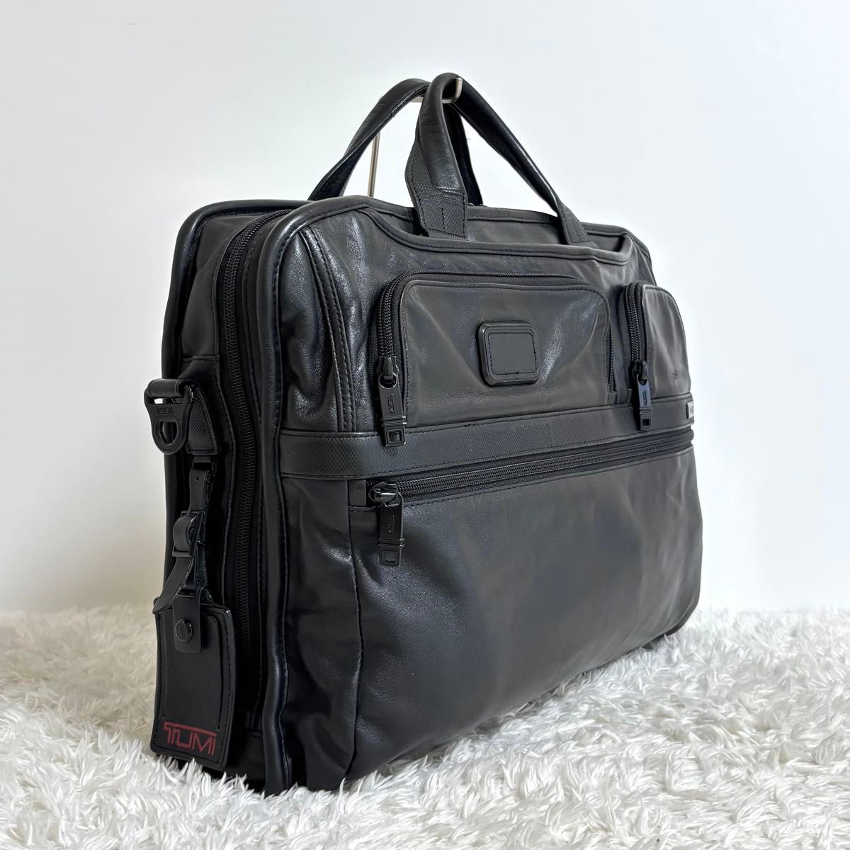 美品】 TUMI ALPHA2 ブリーフケース ショルダーバッグ オール 美品】 TUMI ALPHA2 ブリーフケース ショルダーバッグ オール