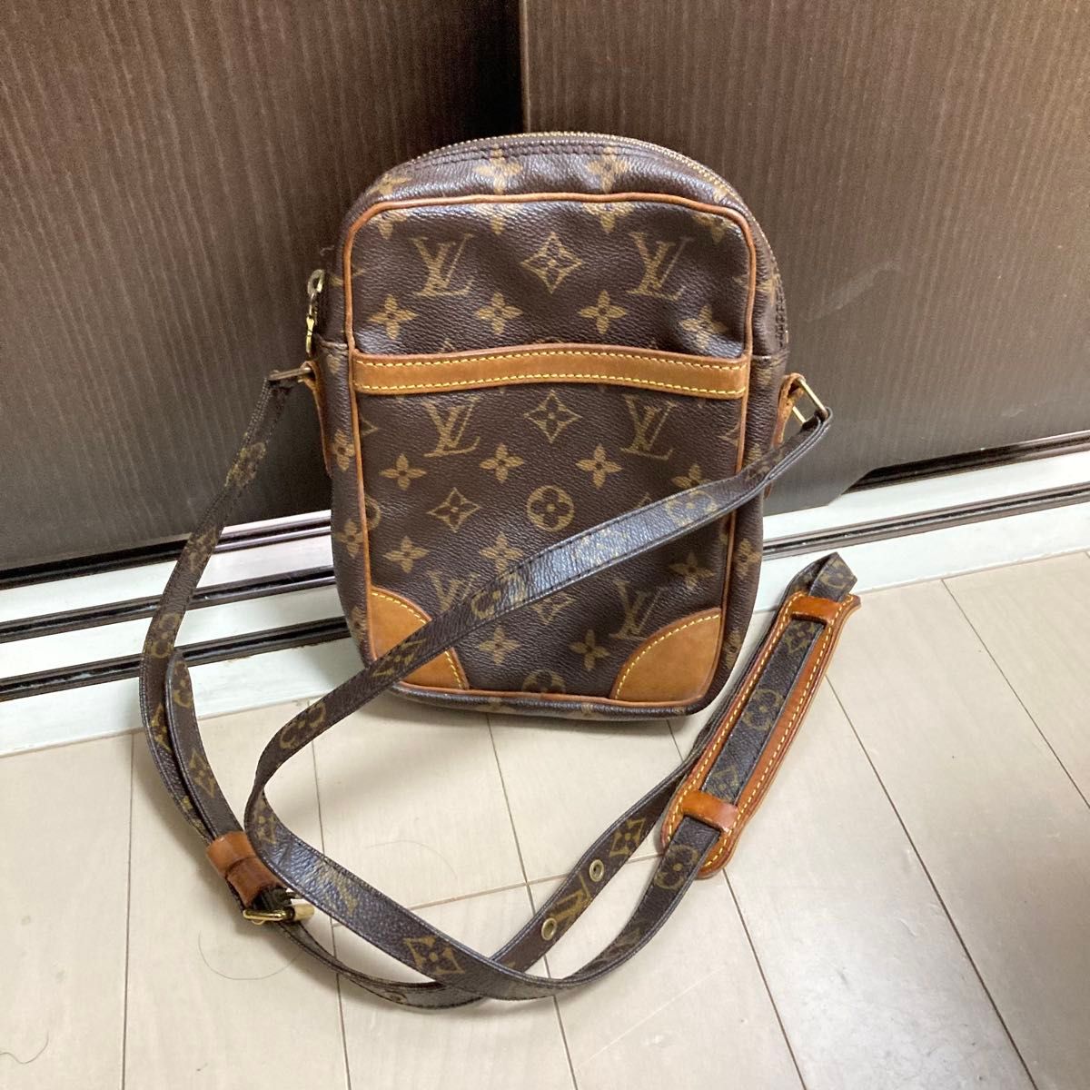 LOUIS VUITTON ルイヴィトン モノグラム ダヌーブ ショルダー LOUIS VUITTON ルイヴィトン モノグラム ダヌーブ ショルダー