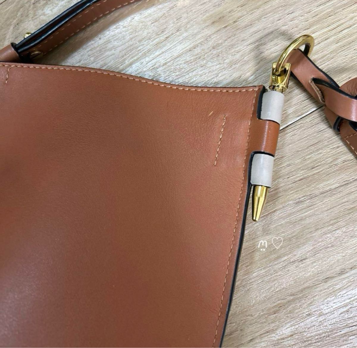 LOEWE ロエベ アナグラムゲートバケットバッグ ショルダー斜 LOEWE ロエベ アナグラムゲートバケットバッグ ショルダー斜