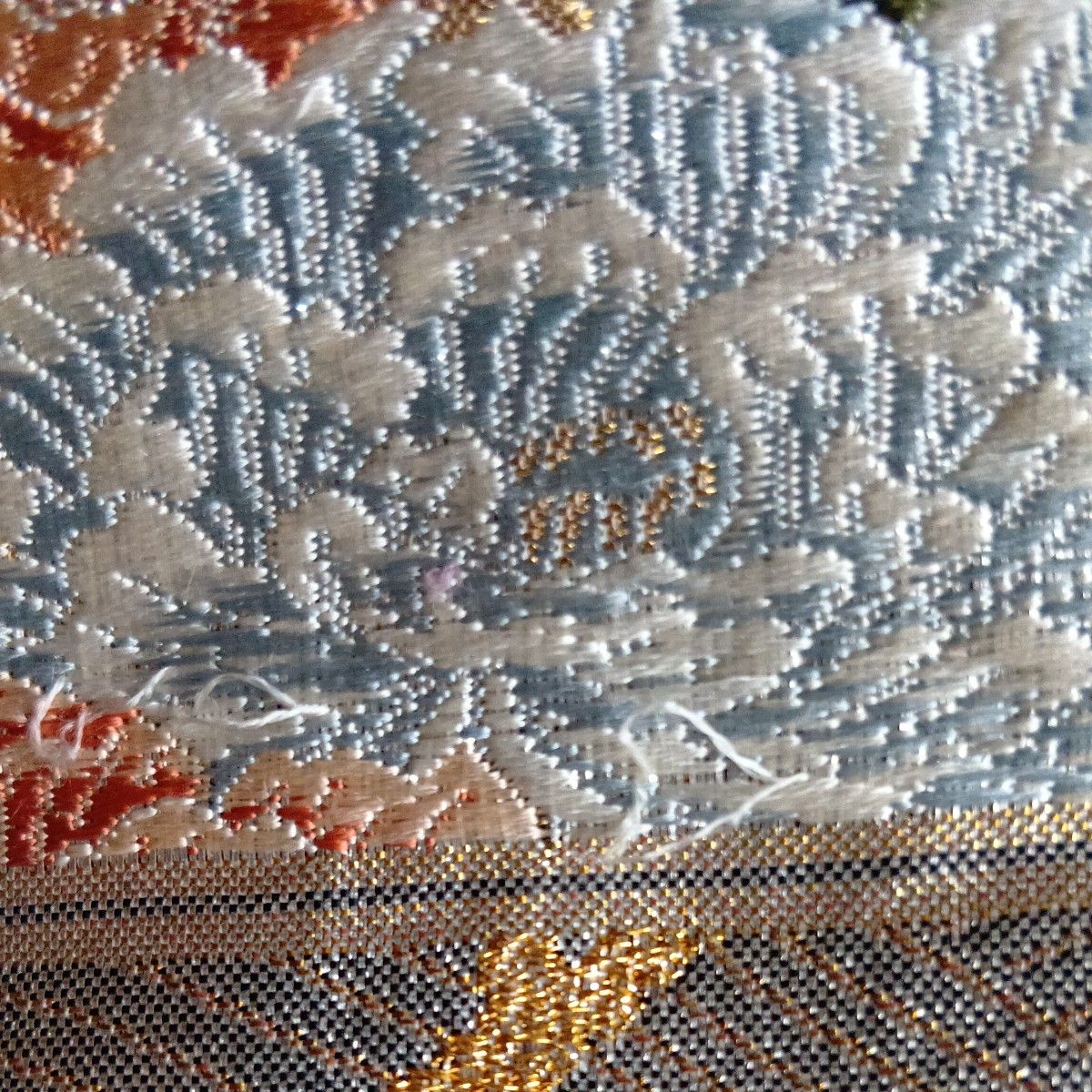 袋帯つき訪問着 刺繍 絞り 「永遠」を表すエ霞芝草松文 正絹 袋帯つき訪問着 刺繍 絞り 「永遠」を表すエ霞芝草松文 正絹
