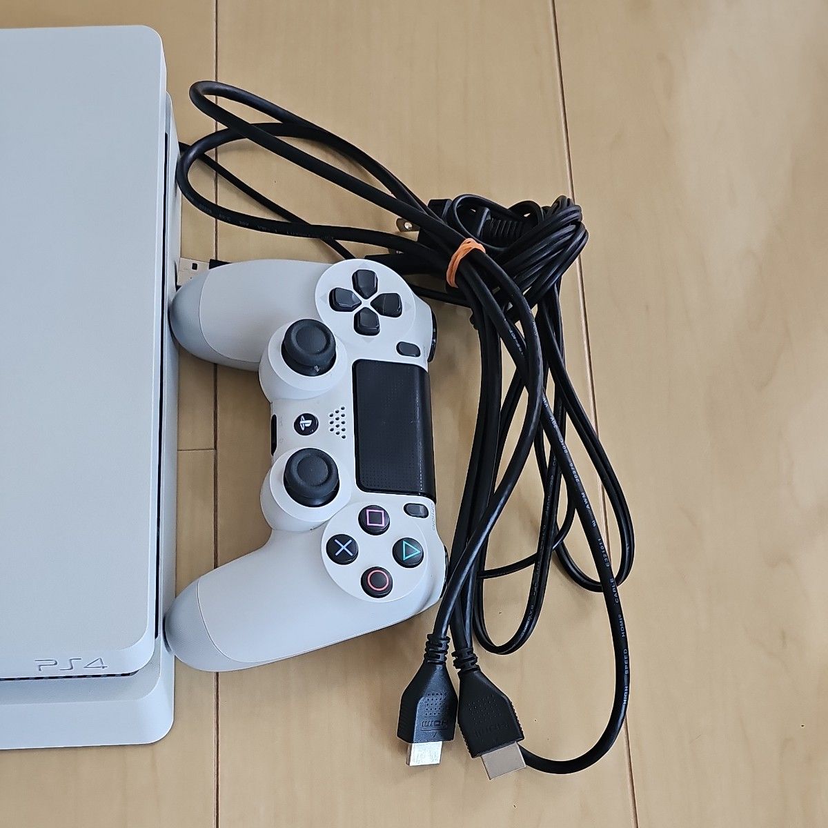 PlayStation4 PS4 ホワイト プレイステーション4 CUH-2200 PlayStation4 PS4 ホワイト プレイステーション4 CUH-2200