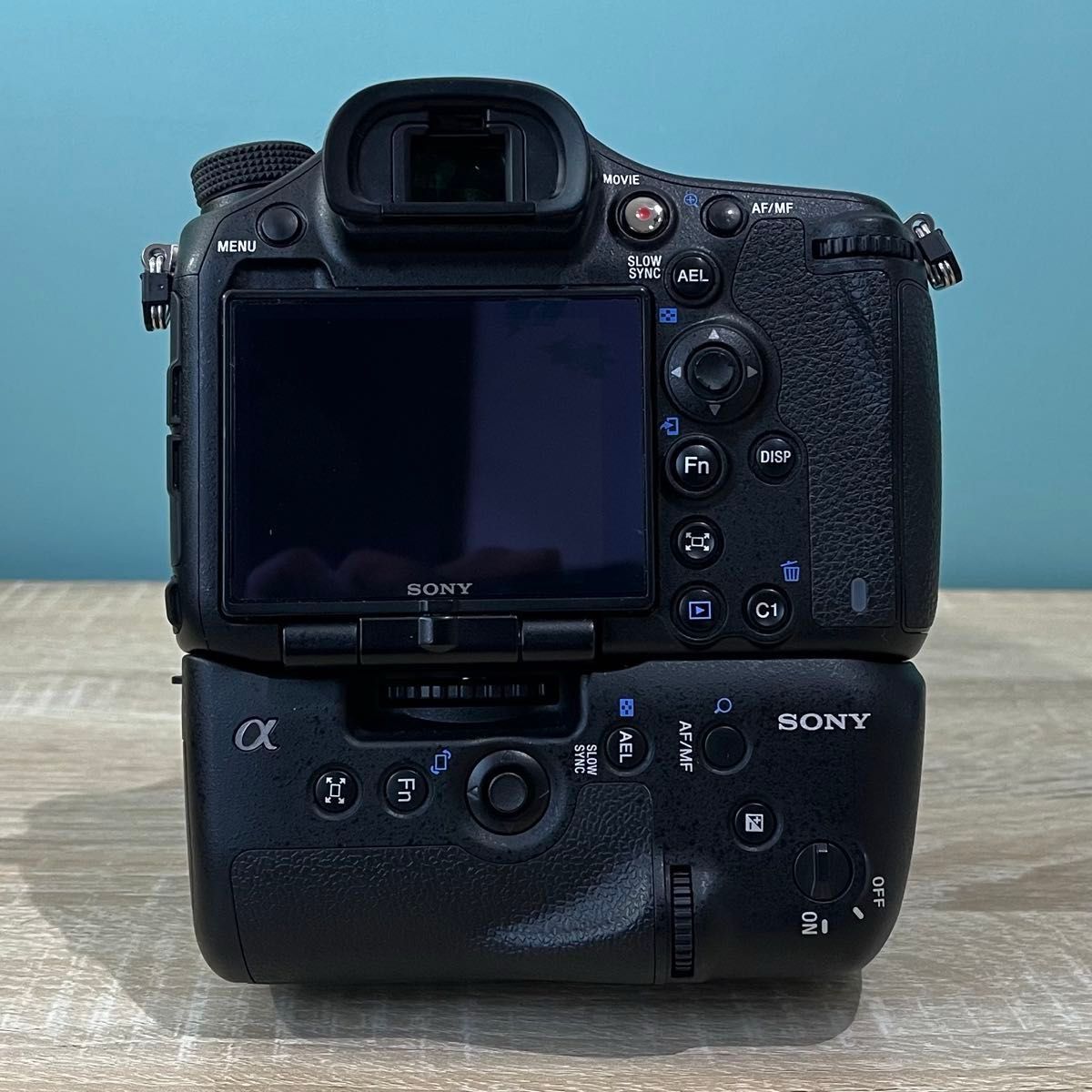 SONY α99 II ボディ ILCA-99M2 縦位置グリップ レンズセット SONY α99 II ボディ ILCA-99M2 縦位置グリップ レンズセット