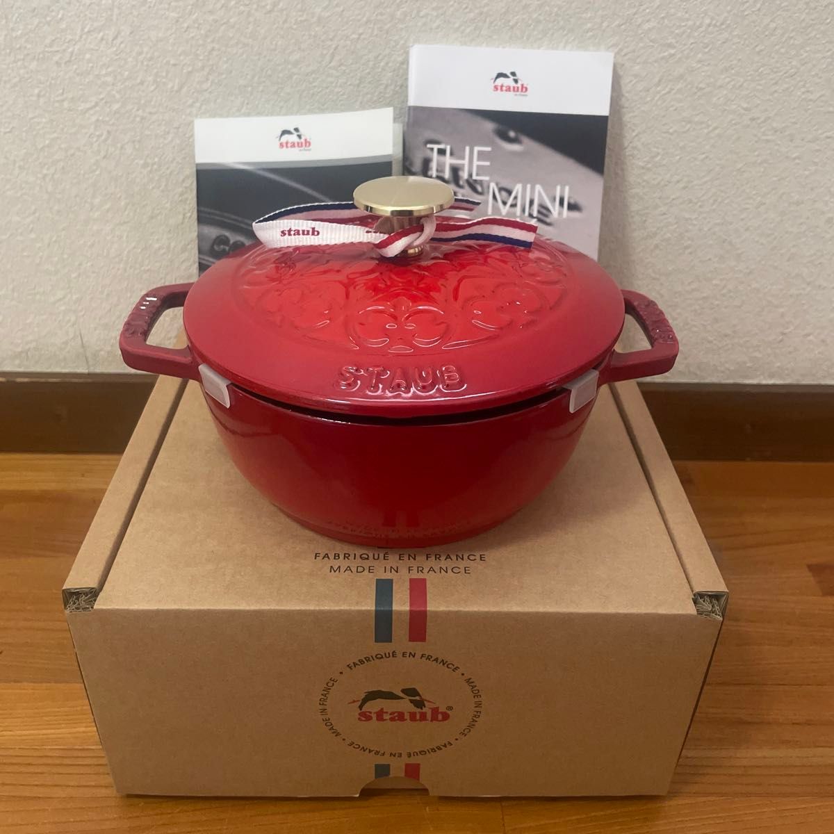 新品未開封】 ストウブ staub ワナベ WA-NABE S 16cm リリー 新品未開封】 ストウブ staub ワナベ WA-NABE S 16cm リリー