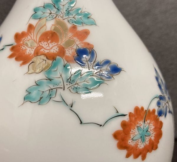 M 花瓶 花生 錦 牡丹 無形文化財 十二代 柿右衛門 陶器 花器 M 花瓶 花生 錦 牡丹 無形文化財 十二代 柿右衛門 陶器 花器