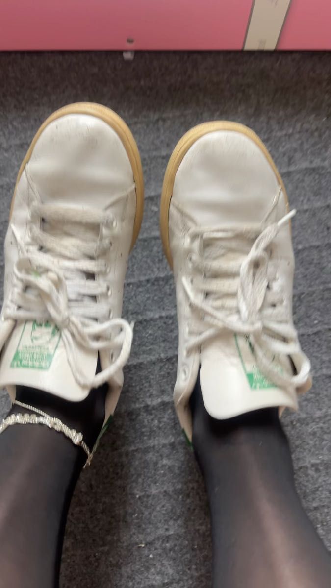 adidas スタンスミス グリーン レディース 通学