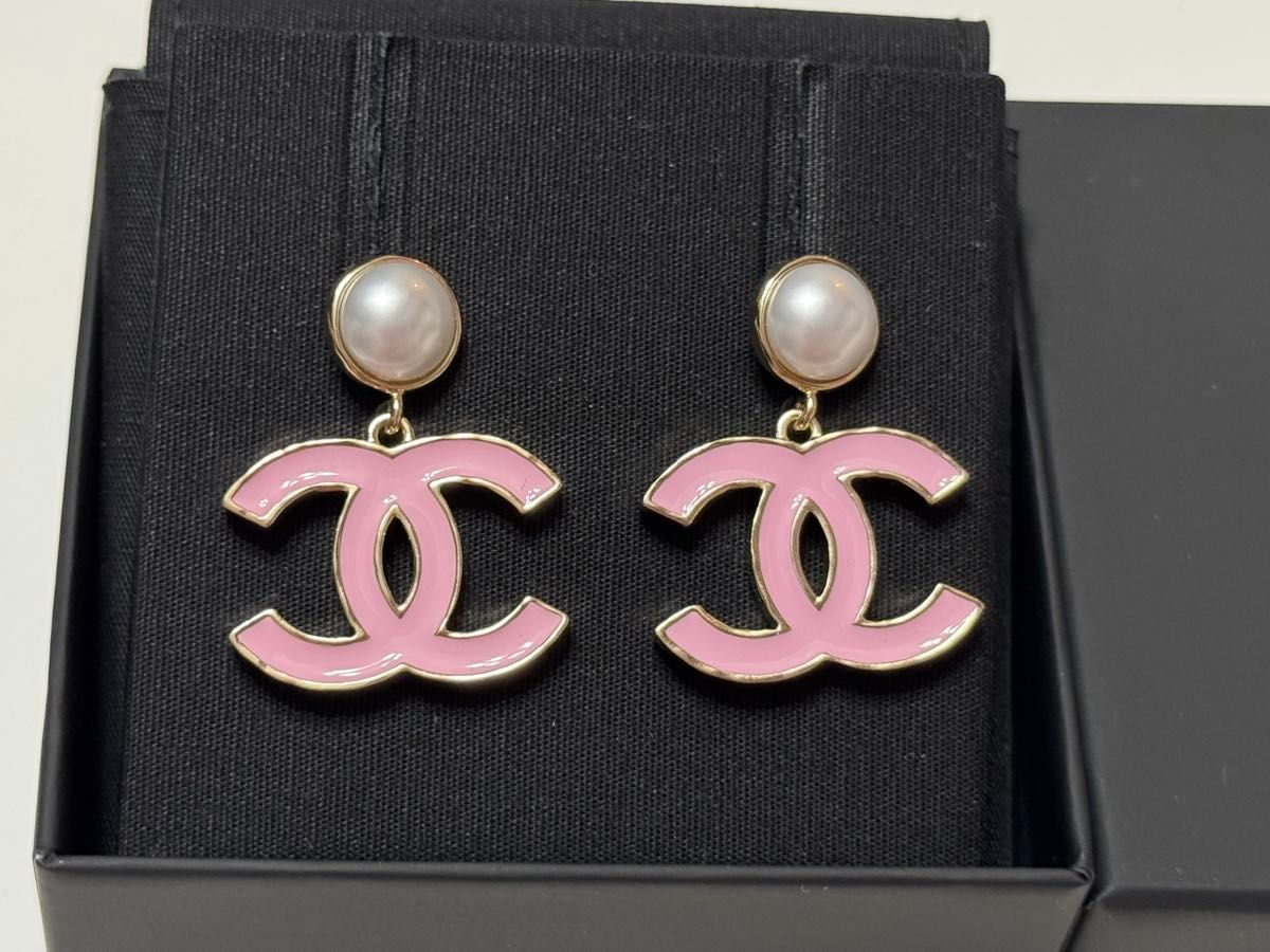 CHANEL シャネル ピアス ココマーク アクセサリー ピンク パール CHANEL シャネル ピアス ココマーク アクセサリー ピンク パール