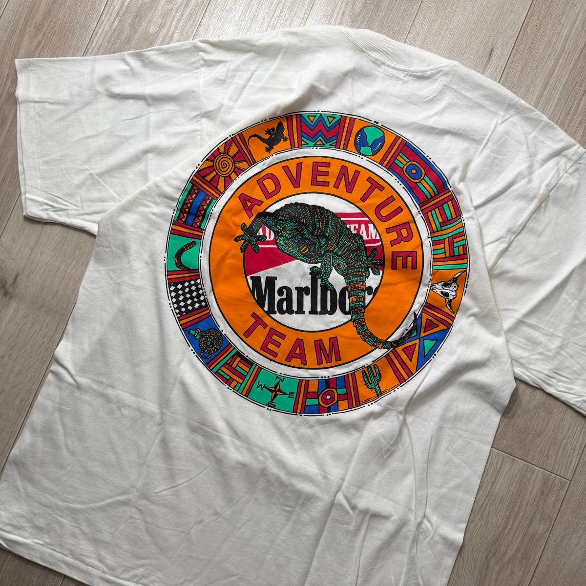 デッドストック 90s Marlboro マルボロ リザード Tシャツ 白 XL デッドストック 90s Marlboro マルボロ リザード Tシャツ 白 XL