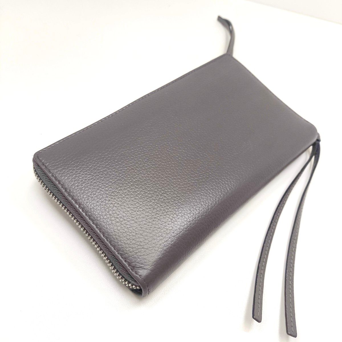 美品 BALENCIAGA バレンシアガ ネオクラシック ラウンド長財布 美品 BALENCIAGA バレンシアガ ネオクラシック ラウンド長財布
