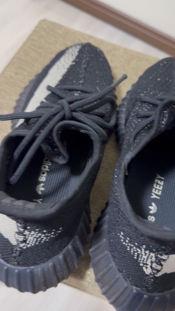 スニーカーYEEZY BOOST 350 V2