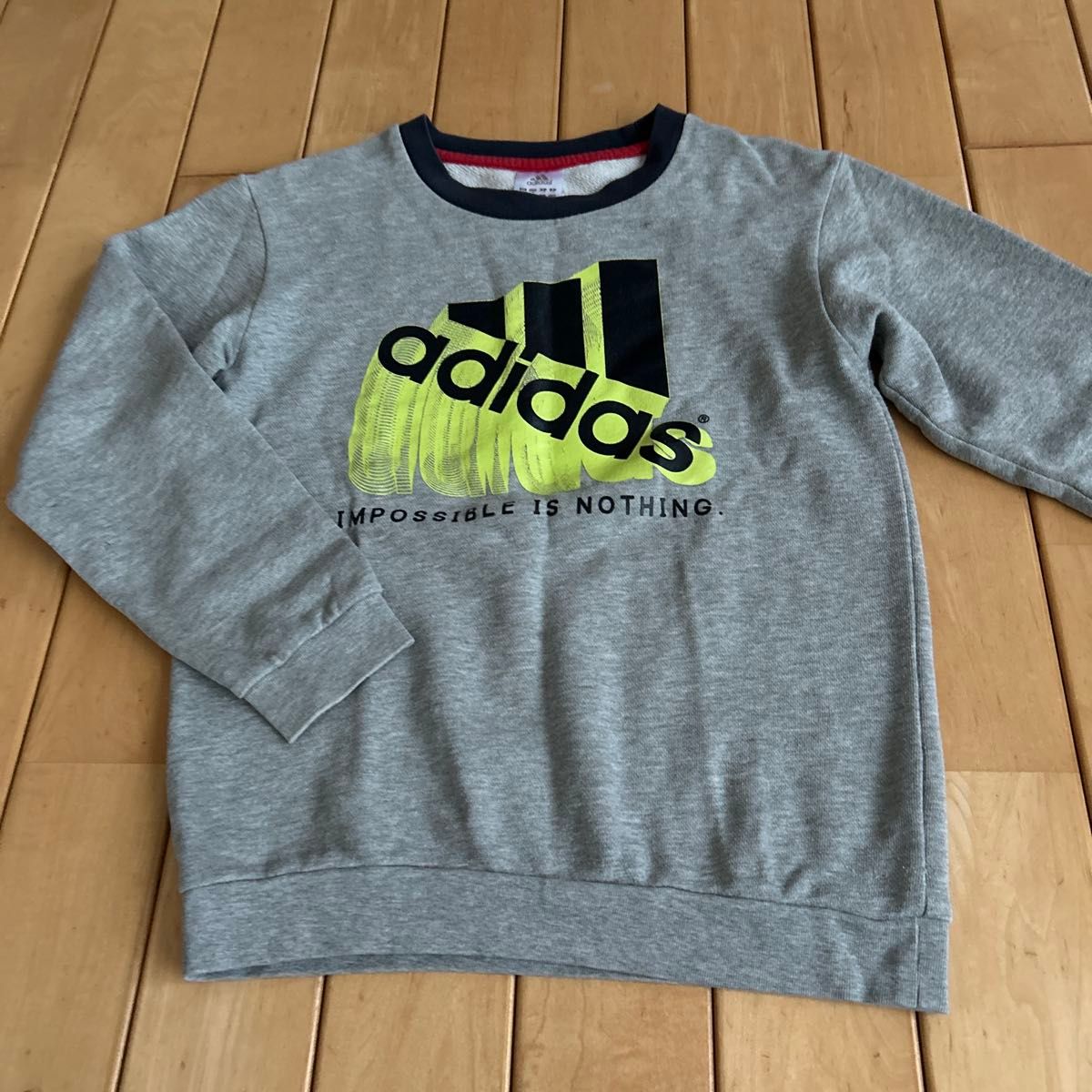 adidas トレーナー キッズ140 グレー アディダス|Yahoo!フリマ adidas トレーナー キッズ140 グレー アディダス|Yahoo!フリマ