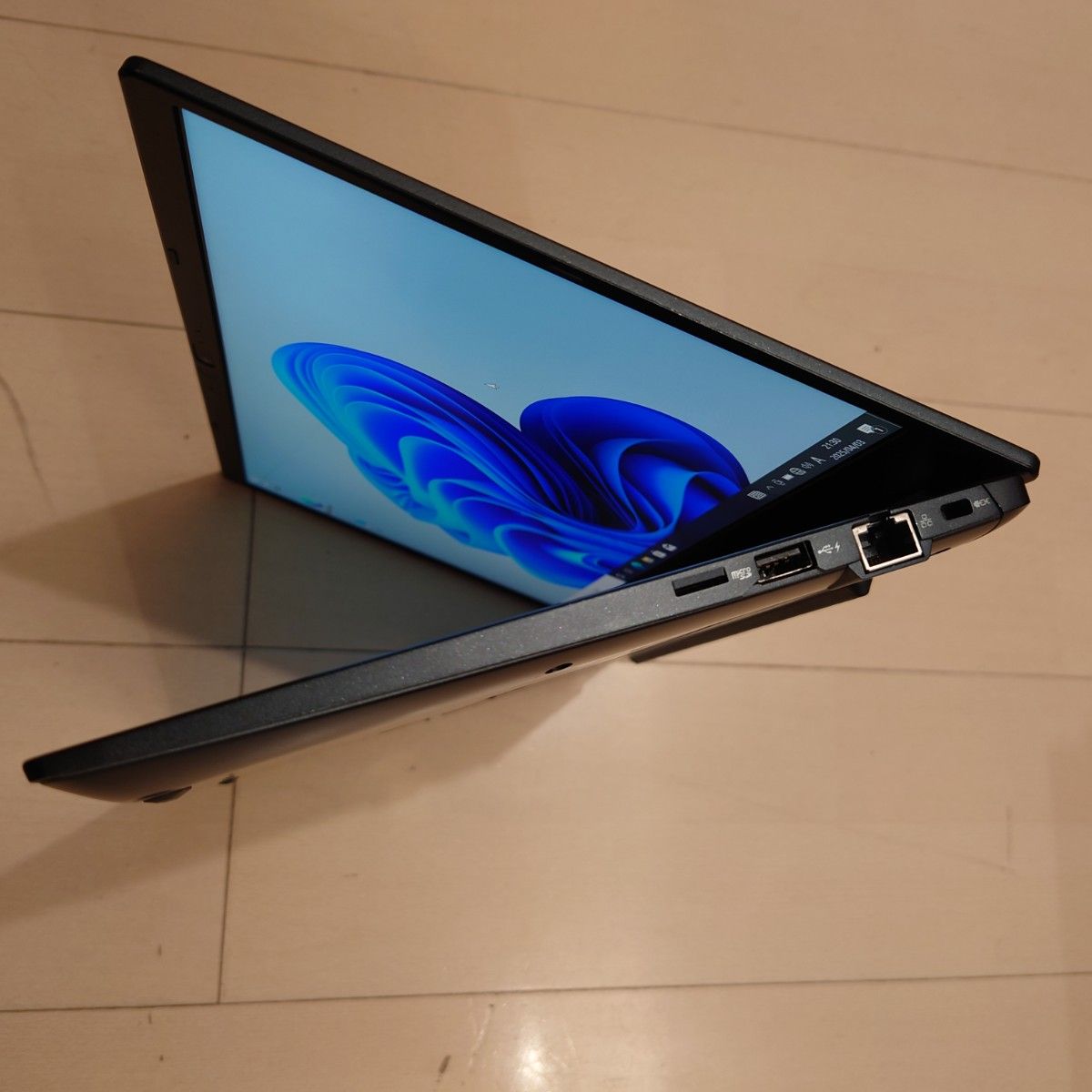 良好 Dynabook 超軽量 G83/HS 11世代i5 1135g7 16GB 512GB 77 良好 Dynabook 超軽量 G83/HS 11世代i5 1135g7 16GB 512GB 77