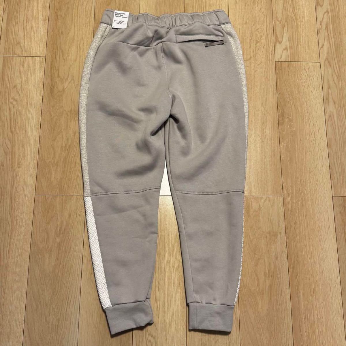 新品 NIKE ナイキ トレーナー スウェットパンツ セットアップ 新品 NIKE ナイキ トレーナー スウェットパンツ セットアップ