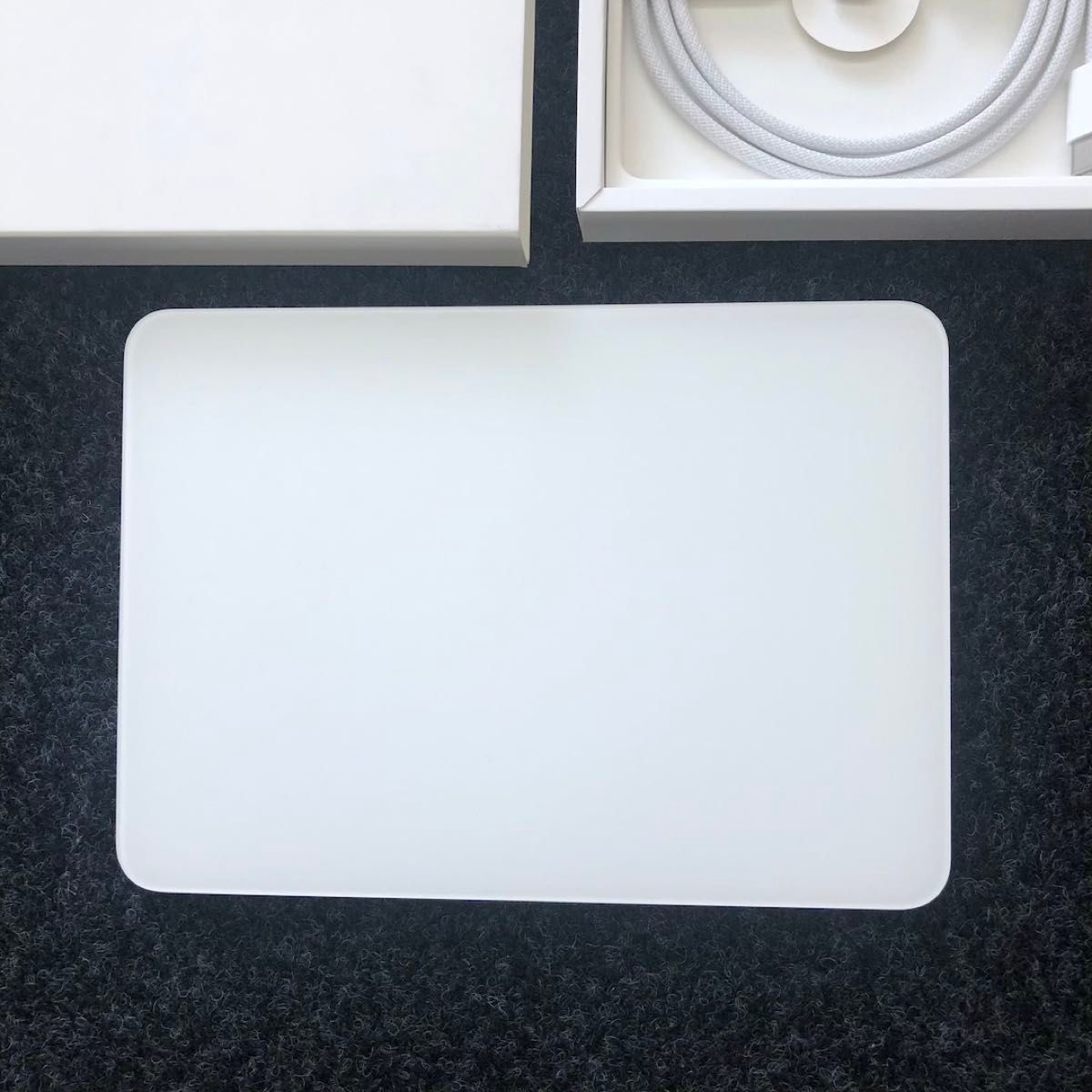 未使用にちかい/美品】最新 USB-C Apple Magic Trackpad 未使用にちかい/美品】最新 USB-C Apple Magic Trackpad