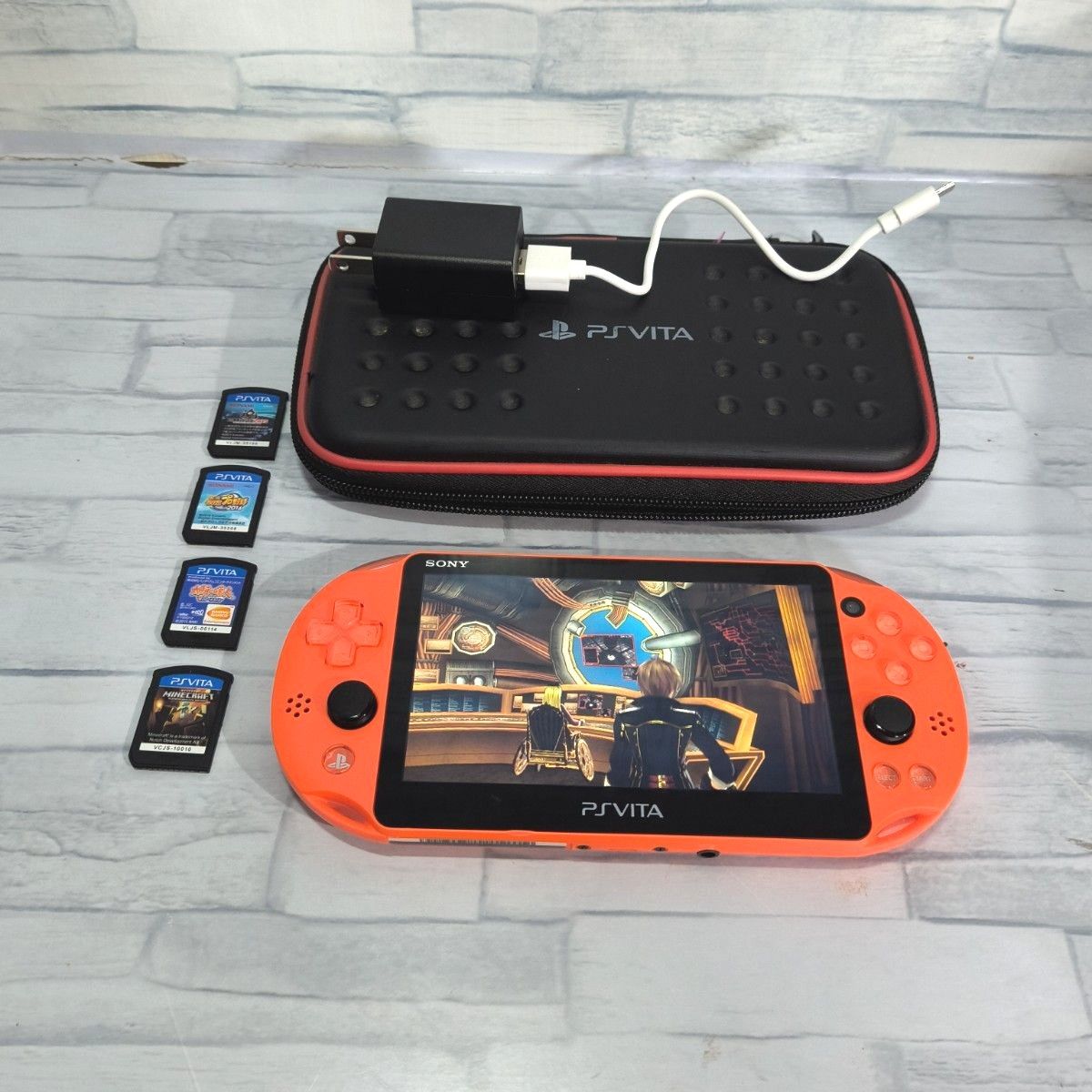 極美品 PS Vita PCH-2000 ネオンオレンジ 動作確認済 ソフト付き 極美品 PS Vita PCH-2000 ネオンオレンジ 動作確認済 ソフト付き