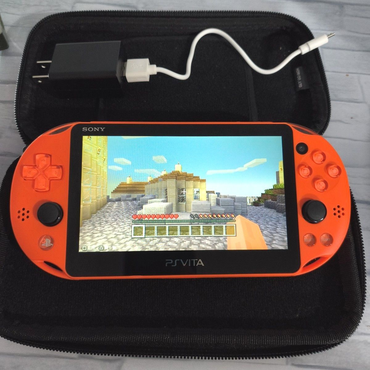 極美品 PS Vita PCH-2000 ネオンオレンジ 動作確認済 ソフト付き 極美品 PS Vita PCH-2000 ネオンオレンジ 動作確認済 ソフト付き